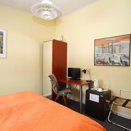 Igdlo Guesthouse Narsaq ภายนอก รูปภาพ