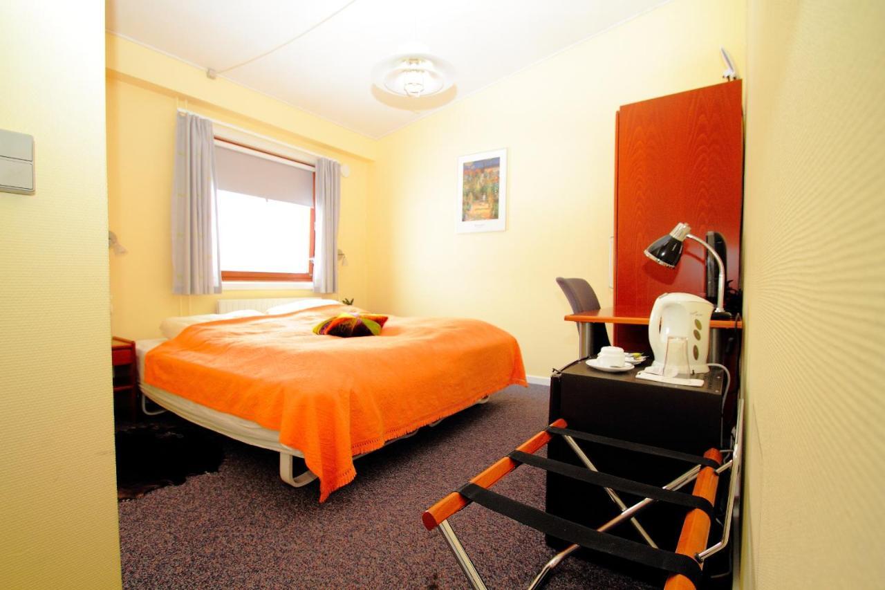 Igdlo Guesthouse Narsaq ภายนอก รูปภาพ