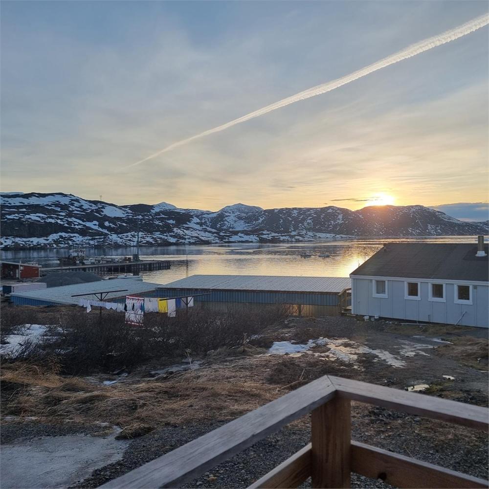 Igdlo Guesthouse Narsaq ภายนอก รูปภาพ
